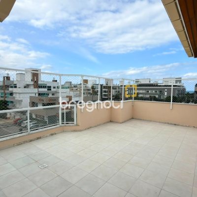 Cobertura com 172m², 3 quartos (sendo 2 suítes), 2 garagens, no bairro Campeche em Florianópolis