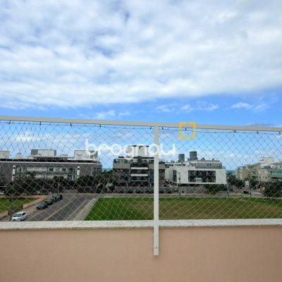Cobertura com 172m², 3 quartos (sendo 2 suítes), 2 garagens, no bairro Campeche em Florianópolis