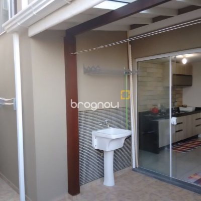 Casa com 117m², 3 quartos (sendo 1 suíte), 2 garagens, no bairro Ingleses em Florianópolis