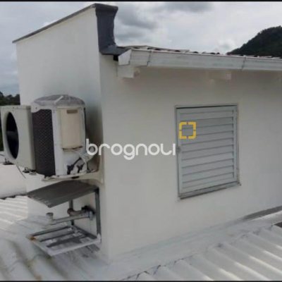 Casa com 117m², 3 quartos (sendo 1 suíte), 2 garagens, no bairro Ingleses em Florianópolis