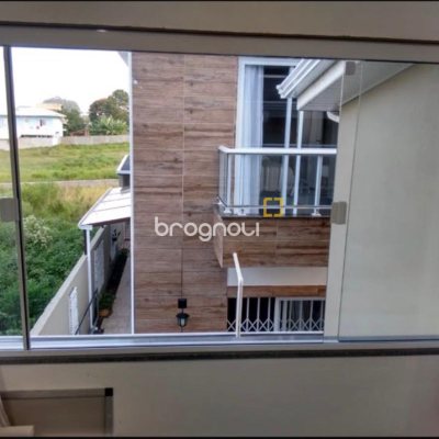 Casa com 117m², 3 quartos (sendo 1 suíte), 2 garagens, no bairro Ingleses em Florianópolis