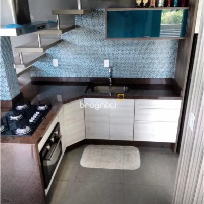 Casa com 117m², 3 quartos (sendo 1 suíte), 2 garagens, no bairro Ingleses em Florianópolis