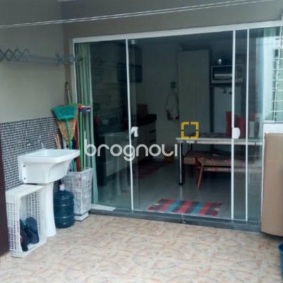 Casa com 117m², 3 quartos (sendo 1 suíte), 2 garagens, no bairro Ingleses em Florianópolis