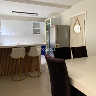 Casa com 130m², 3 quartos (sendo 2 suítes), 1 garagem, no bairro Ingleses em Florianópolis