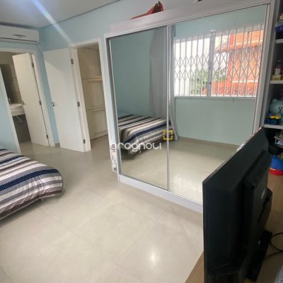 Casa com 130m², 3 quartos (sendo 2 suítes), 1 garagem, no bairro Ingleses em Florianópolis