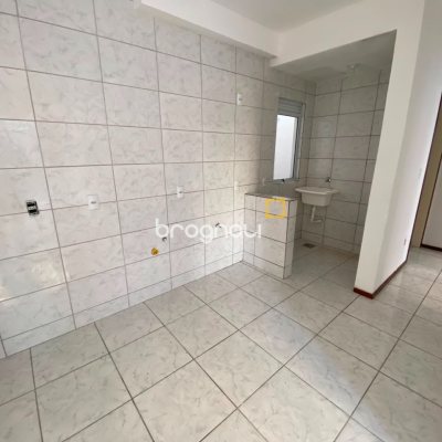Apartamento com 52m², 2 quartos, 1 garagem, no bairro Aririú em Palhoça