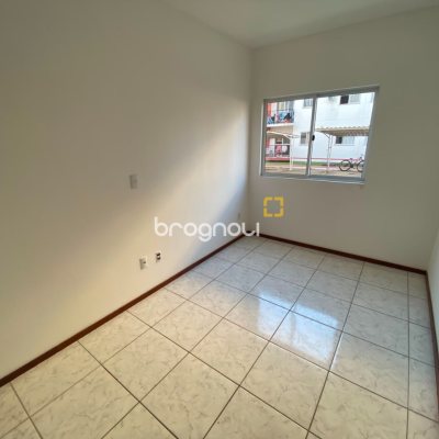 Apartamento com 52m², 2 quartos, 1 garagem, no bairro Aririú em Palhoça