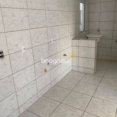 Apartamento com 52m², 2 quartos, 1 garagem, no bairro Aririú em Palhoça