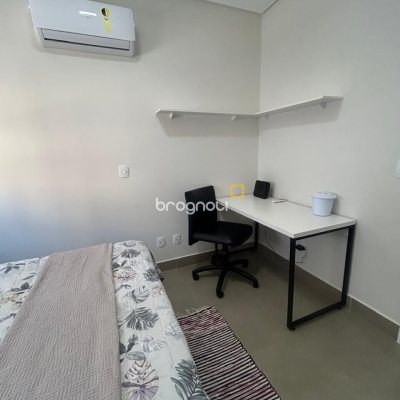 Apartamento com 69m², 2 quartos (sendo 1 suíte), 2 garagens, no bairro Ingleses em Florianópolis