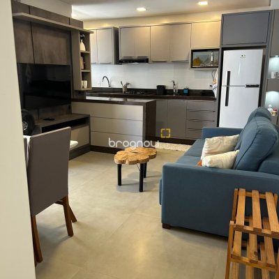 Apartamento com 69m², 2 quartos (sendo 1 suíte), 2 garagens, no bairro Ingleses em Florianópolis