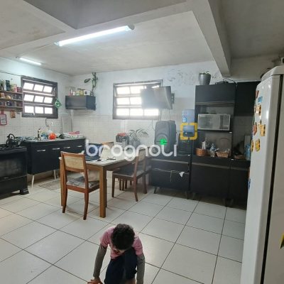 Casa com 90m², 4 quartos, 2 garagens, no bairro Capoeiras em Florianópolis