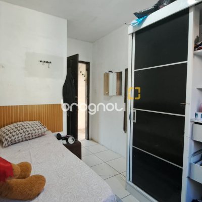 Casa com 90m², 4 quartos, 2 garagens, no bairro Capoeiras em Florianópolis