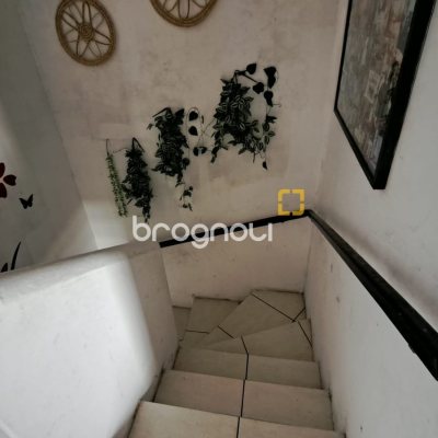 Casa com 90m², 4 quartos, 2 garagens, no bairro Capoeiras em Florianópolis
