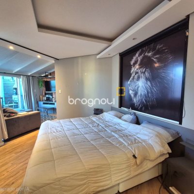 Casa com 245m², 3 quartos (sendo 1 suíte), 2 garagens, no bairro Estreito em Florianópolis