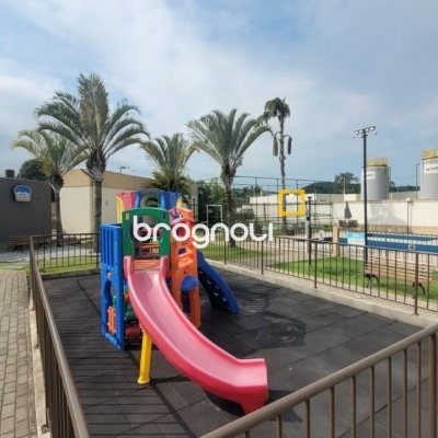 Apartamento com 47m², 2 quartos, 1 garagem, no bairro Forquilhas em São José