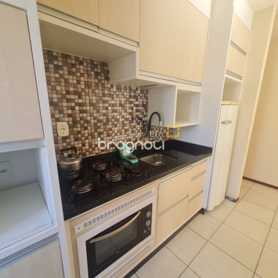 Apartamento com 46m², 2 quartos, 1 garagem, no bairro Barra do Aririú em Palhoça