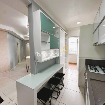 Apartamento com 88m², 3 quartos (sendo 1 suíte), 2 garagens, no bairro Pagani em Palhoça