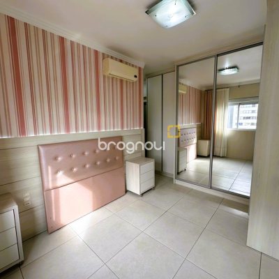 Apartamento com 88m², 3 quartos (sendo 1 suíte), 2 garagens, no bairro Pagani em Palhoça