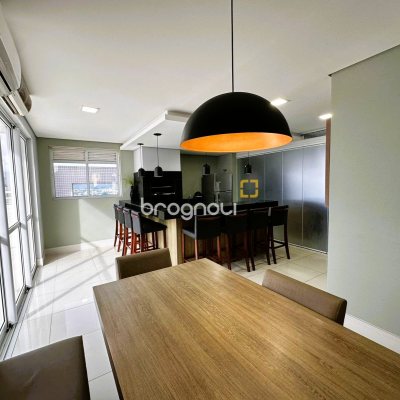 Apartamento com 88m², 3 quartos (sendo 1 suíte), 2 garagens, no bairro Pagani em Palhoça