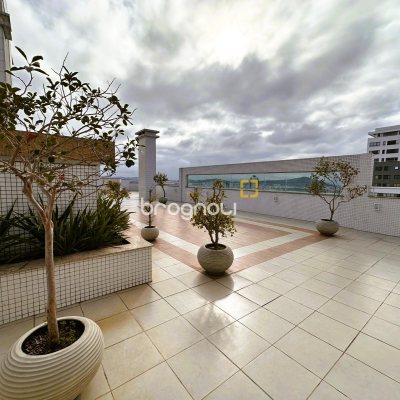 Apartamento com 88m², 3 quartos (sendo 1 suíte), 2 garagens, no bairro Pagani em Palhoça