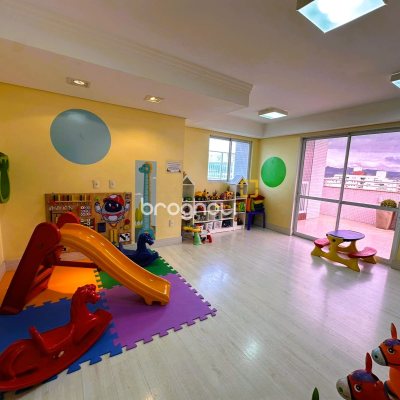 Apartamento com 88m², 3 quartos (sendo 1 suíte), 2 garagens, no bairro Pagani em Palhoça
