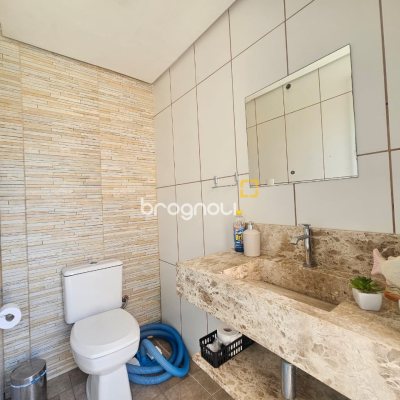 Casa com 220m², 4 quartos (sendo 1 suíte), 3 garagens, no bairro Jardim Cidade de Florianópolis em São José