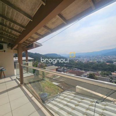 Casa com 220m², 4 quartos (sendo 1 suíte), 3 garagens, no bairro Jardim Cidade de Florianópolis em São José