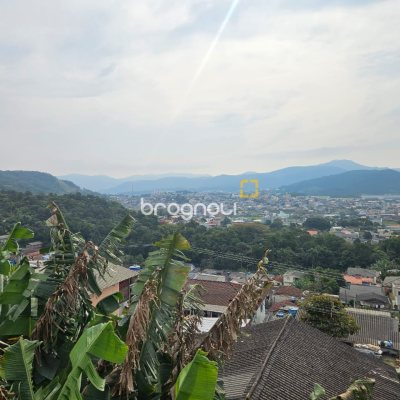 Casa com 220m², 4 quartos (sendo 1 suíte), 3 garagens, no bairro Jardim Cidade de Florianópolis em São José