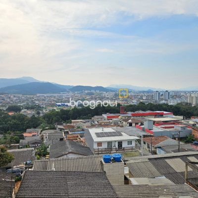 Casa com 220m², 4 quartos (sendo 1 suíte), 3 garagens, no bairro Jardim Cidade de Florianópolis em São José