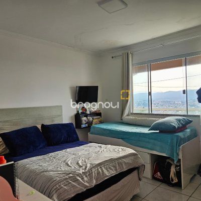 Casa com 220m², 4 quartos (sendo 1 suíte), 3 garagens, no bairro Jardim Cidade de Florianópolis em São José