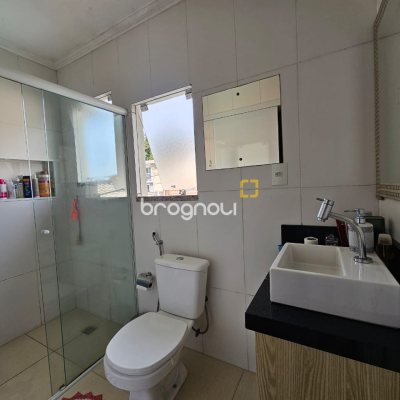 Casa com 220m², 4 quartos (sendo 1 suíte), 3 garagens, no bairro Jardim Cidade de Florianópolis em São José