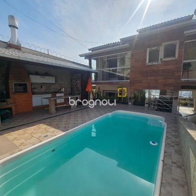 Casa com 220m², 4 quartos (sendo 1 suíte), 3 garagens, no bairro Jardim Cidade de Florianópolis em São José