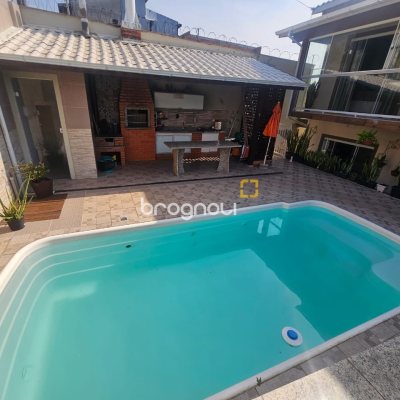 Casa com 220m², 4 quartos (sendo 1 suíte), 3 garagens, no bairro Jardim Cidade de Florianópolis em São José