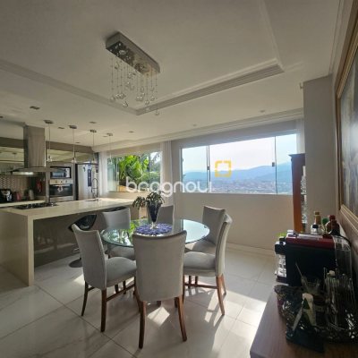 Casa com 220m², 4 quartos (sendo 1 suíte), 3 garagens, no bairro Jardim Cidade de Florianópolis em São José