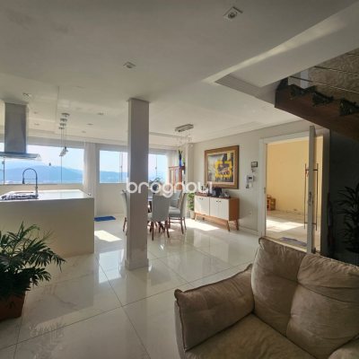 Casa com 220m², 4 quartos (sendo 1 suíte), 3 garagens, no bairro Jardim Cidade de Florianópolis em São José