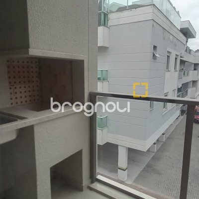 Apartamento com 101m², 2 quartos (sendo 2 suítes), 2 garagens, no bairro João Paulo em Florianópolis