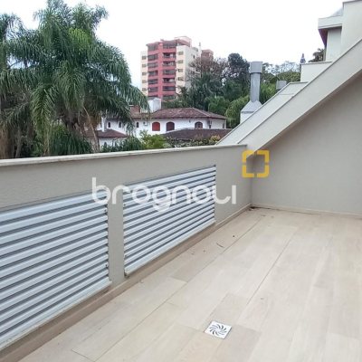 Apartamento com 101m², 2 quartos (sendo 2 suítes), 2 garagens, no bairro João Paulo em Florianópolis