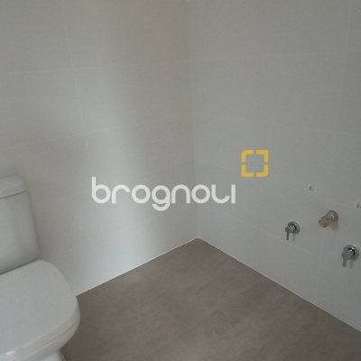 Apartamento com 101m², 2 quartos (sendo 2 suítes), 2 garagens, no bairro João Paulo em Florianópolis