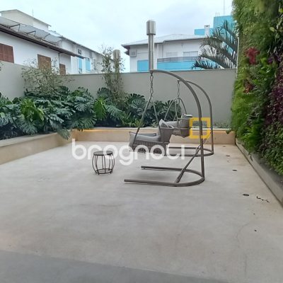 Apartamento com 101m², 2 quartos (sendo 2 suítes), 2 garagens, no bairro João Paulo em Florianópolis