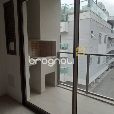 Apartamento com 101m², 2 quartos (sendo 2 suítes), 2 garagens, no bairro João Paulo em Florianópolis