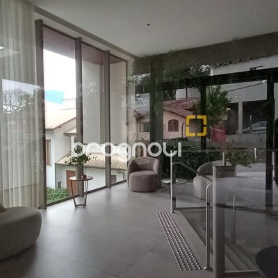Apartamento com 101m², 2 quartos (sendo 2 suítes), 2 garagens, no bairro João Paulo em Florianópolis