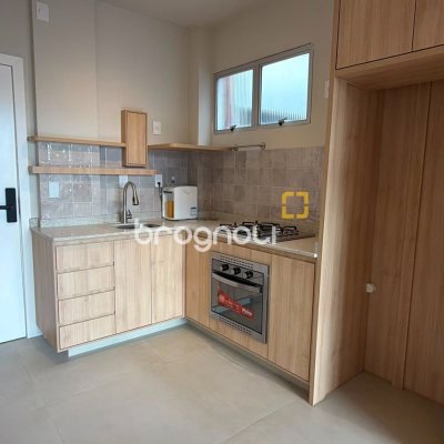 Apartamento com 60m², 2 quartos, no bairro Centro em Florianópolis