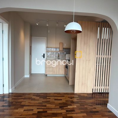 Apartamento com 60m², 2 quartos, no bairro Centro em Florianópolis