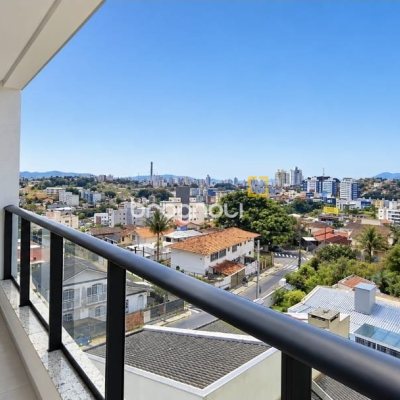 Apartamento com 123m², 3 quartos (sendo 3 suítes), 3 garagens, no bairro Coqueiros em Florianópolis