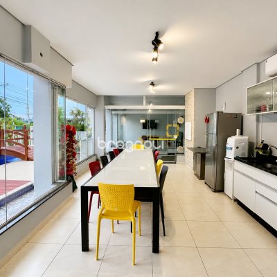 Apartamento com 74m², 2 quartos (sendo 1 suíte), 1 garagem, no bairro Ingleses em Florianópolis