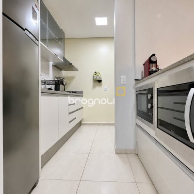 Apartamento com 74m², 2 quartos (sendo 1 suíte), 1 garagem, no bairro Ingleses em Florianópolis