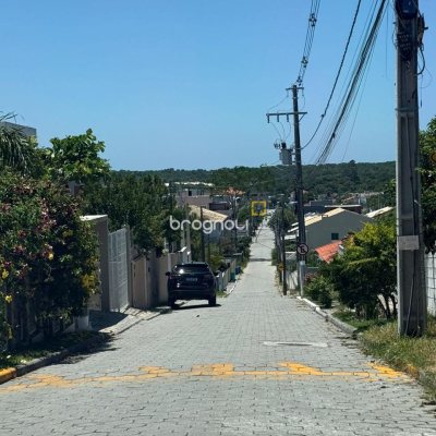 Apartamento com 62m², 2 quartos (sendo 1 suíte), 1 garagem, no bairro Ingleses em Florianópolis