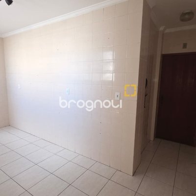 Apartamento com 111m², 3 quartos (sendo 1 suíte), 1 garagem, no bairro Kobrasol em São José