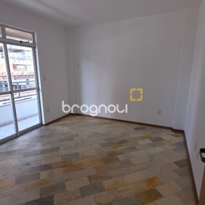 Apartamento com 111m², 3 quartos (sendo 1 suíte), 1 garagem, no bairro Kobrasol em São José