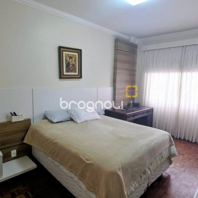 Apartamento com 111m², 2 quartos (sendo 1 suíte), 1 garagem, no bairro Centro em Florianópolis